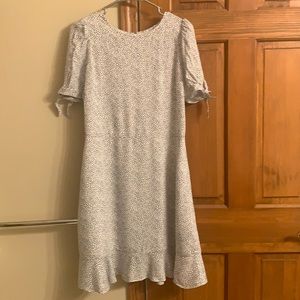 White Banana Republic puff sleeve dress